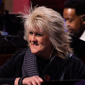 Meet your Posher, Lorie